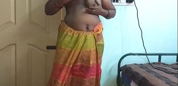  Indian desi maid f. to show her natural tits to home owner